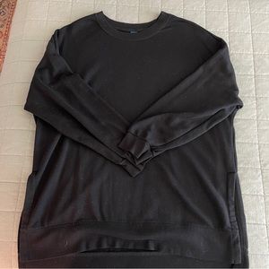 Long sleeve tunic crewneck sweatshirt